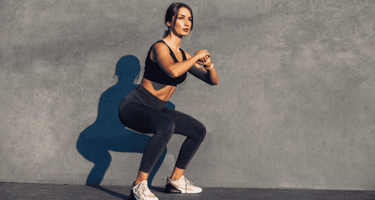 Agachamento com peso corporal (Squat)